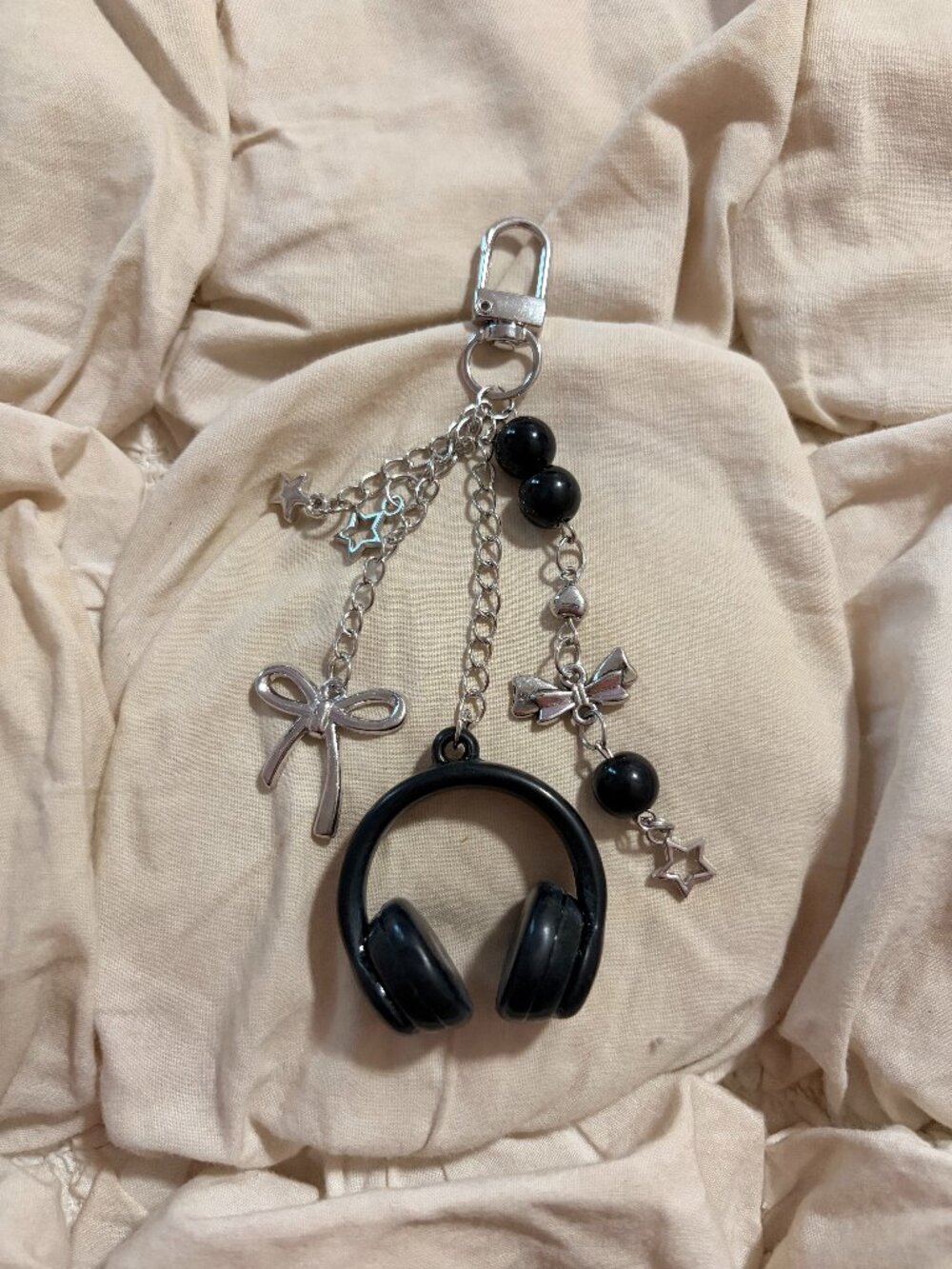 Free People Silver Black Headphones Bag Charm Keychain Bows Indie Sleaze
